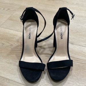 Fashion Nova size 6 heels
